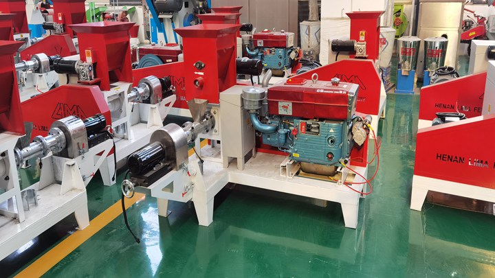 small scale Crappie extruded feed machine in Tanzania